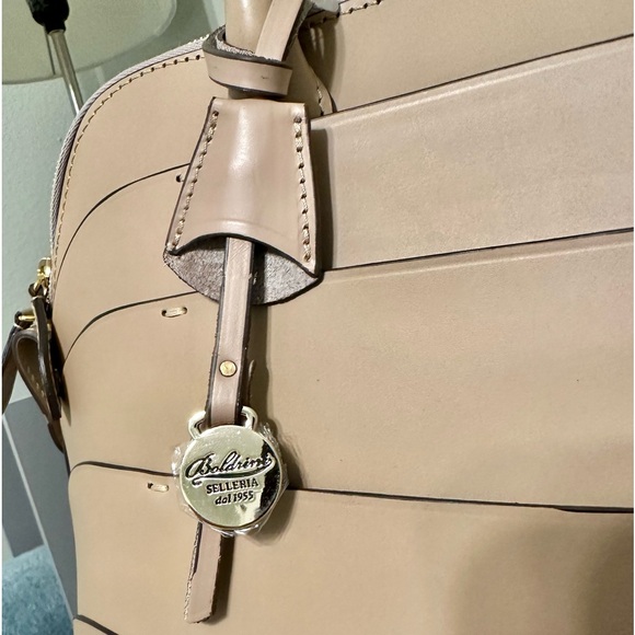 Boldrini large tote. New with tag comes with a designer scarf if u spend $400. - Picture 3 of 13